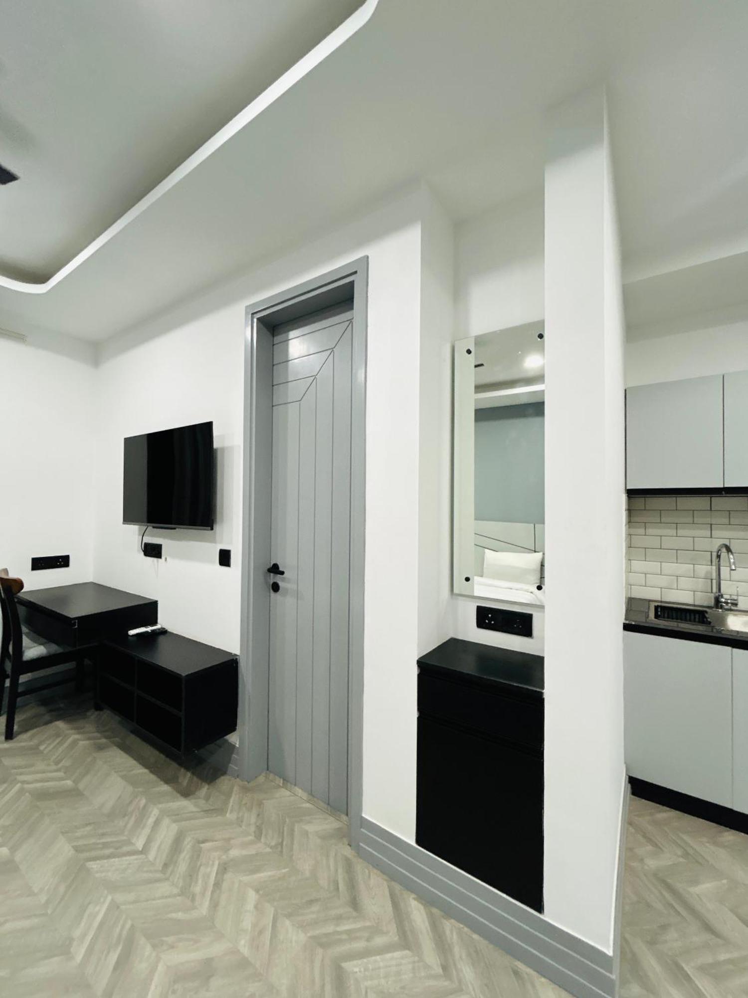 Bedchambers Serviced Apartment, Golf Course, Gurgaon Buitenkant foto