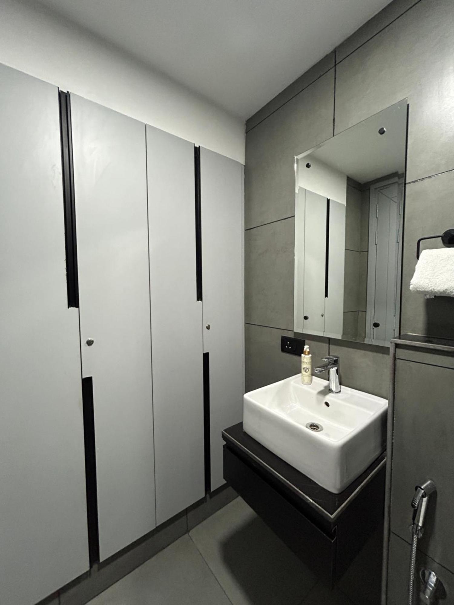 Bedchambers Serviced Apartment, Golf Course, Gurgaon Buitenkant foto