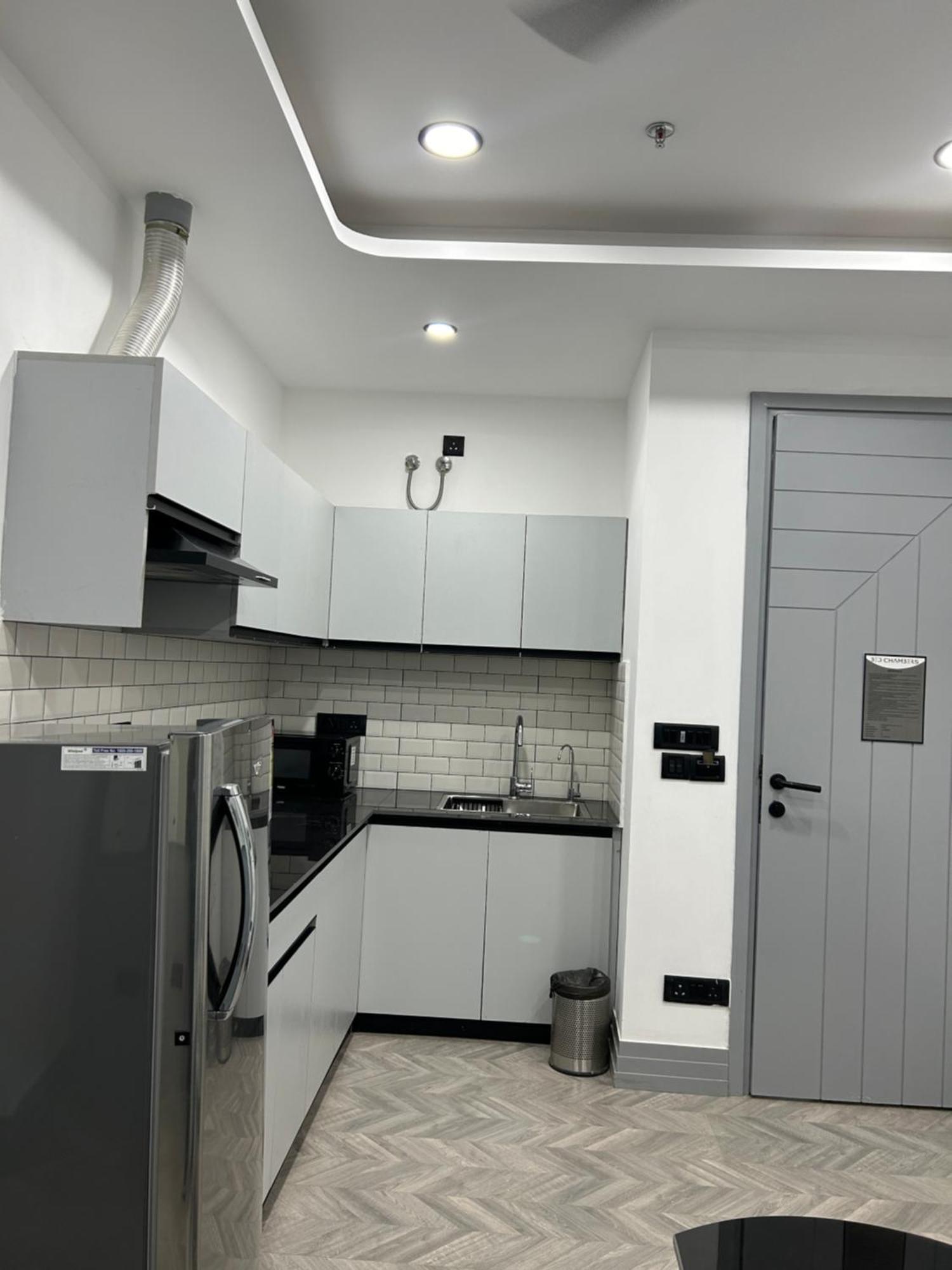 Bedchambers Serviced Apartment, Golf Course, Gurgaon Buitenkant foto