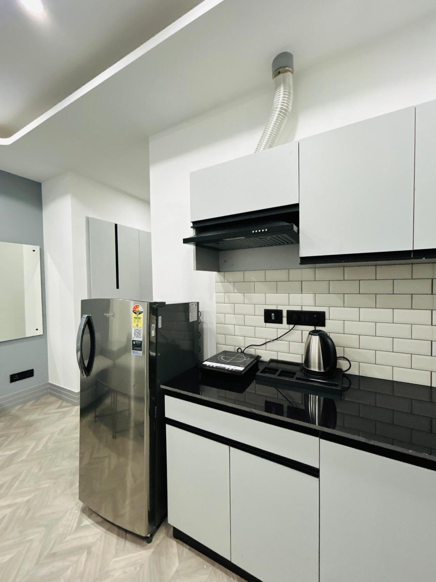 Bedchambers Serviced Apartment, Golf Course, Gurgaon Buitenkant foto