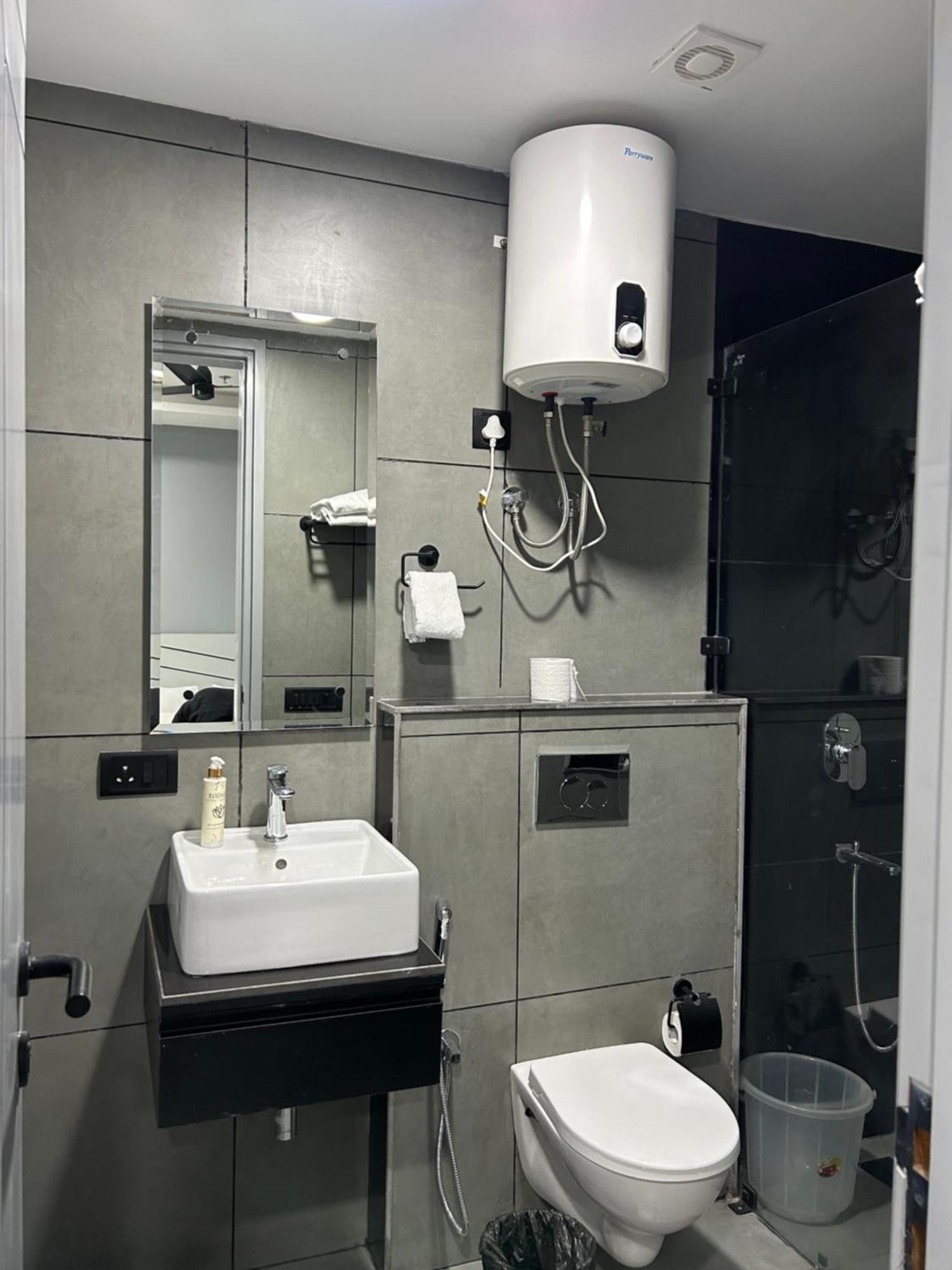 Bedchambers Serviced Apartment, Golf Course, Gurgaon Buitenkant foto