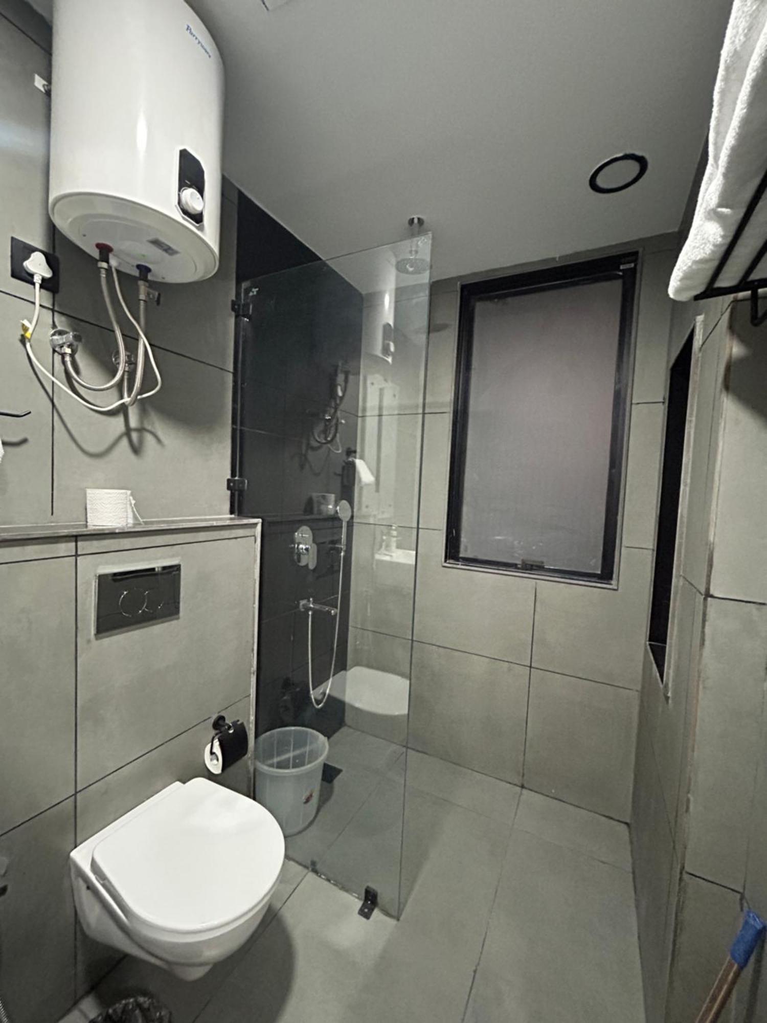 Bedchambers Serviced Apartment, Golf Course, Gurgaon Buitenkant foto